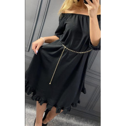 Sukienka z falbanką na dole...