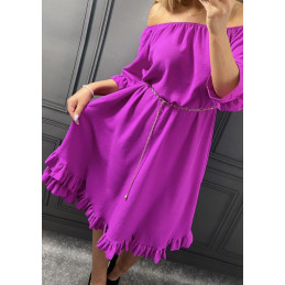 Sukienka z falbanką na dole...