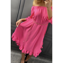 Sukienka z falbanką na dole...