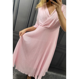 Sukienka plisowana na dole...